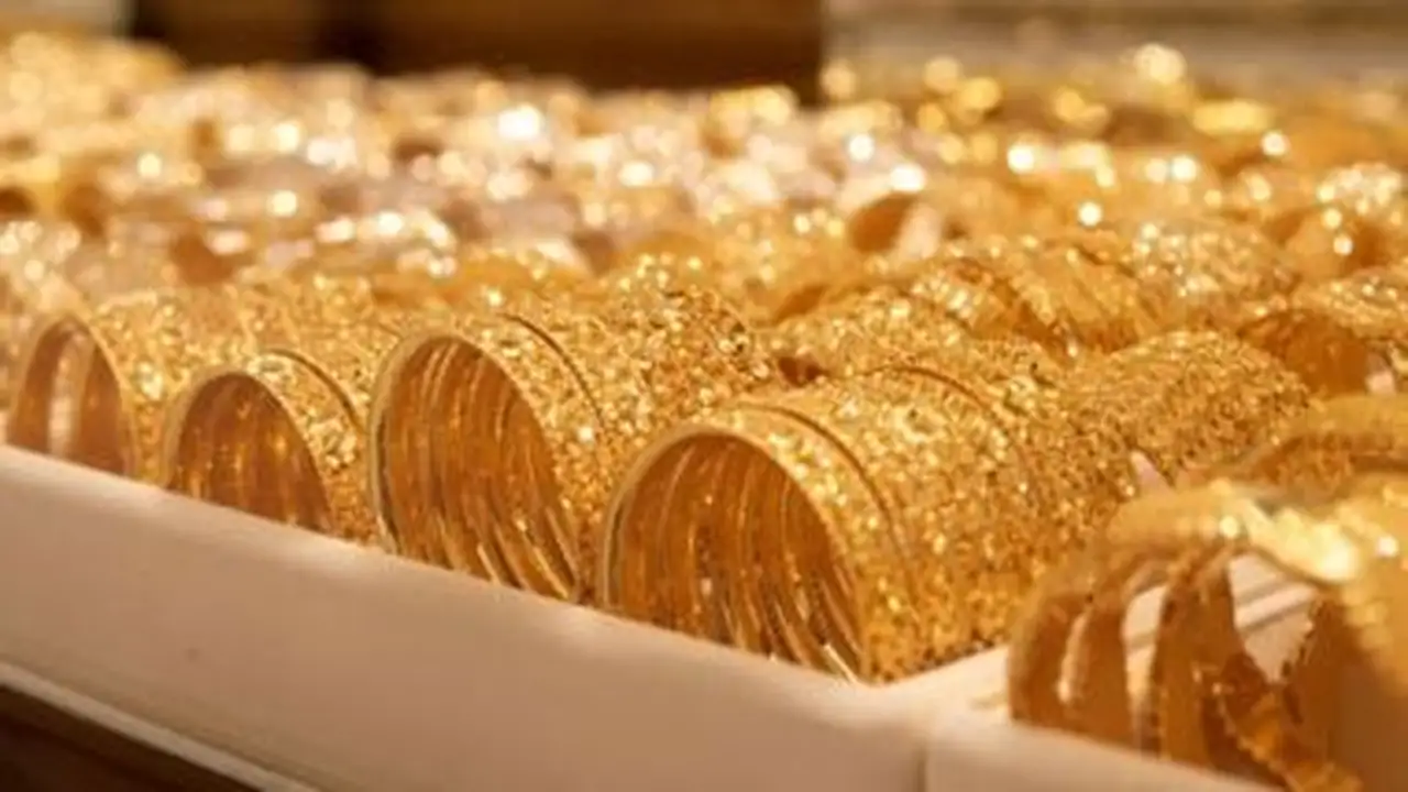 سعر الذهب عيار 14 يتخطى حاجز 4960 جنيهاً في تعاملات الثلاثاء 10 مارس